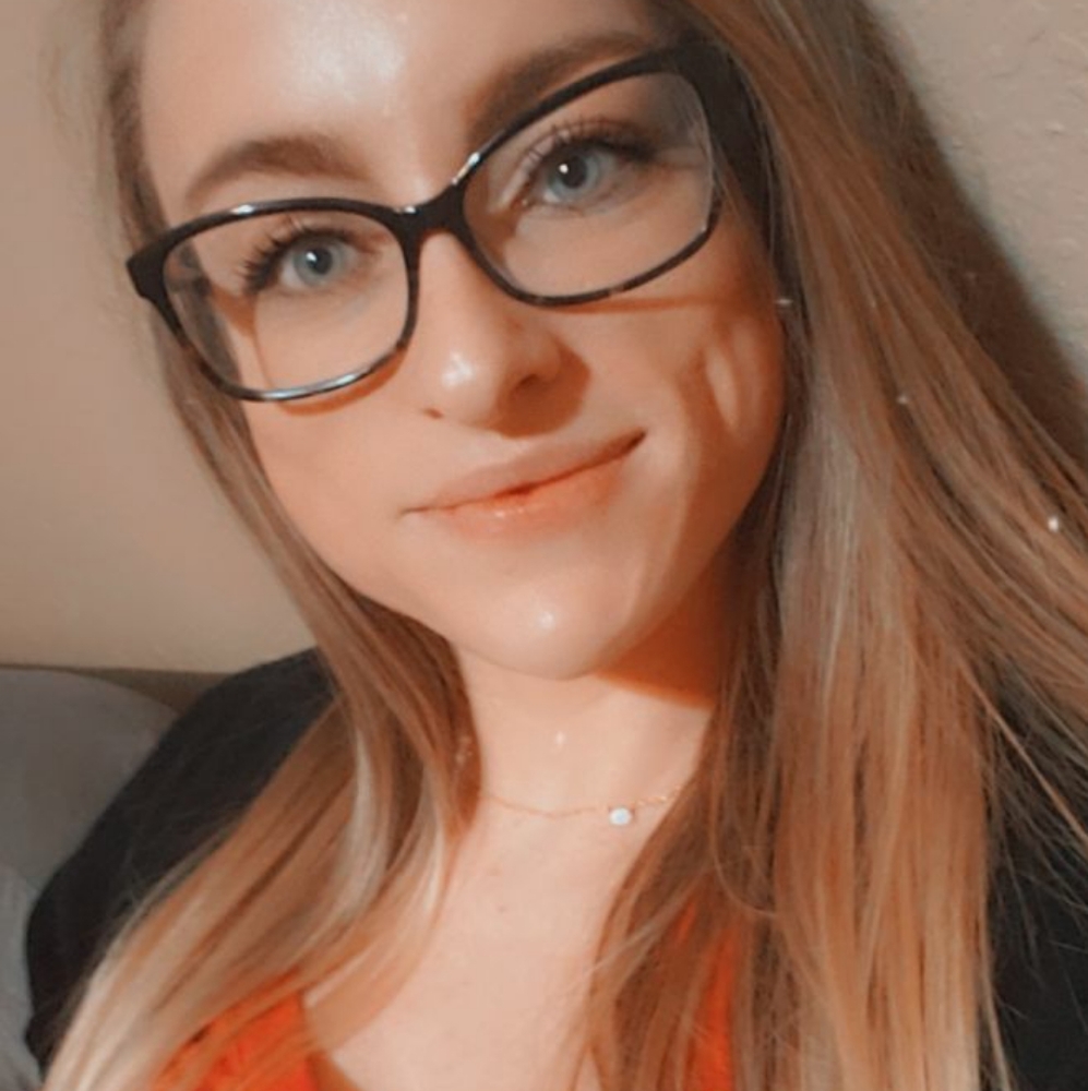 Meet your Posher, Kayla